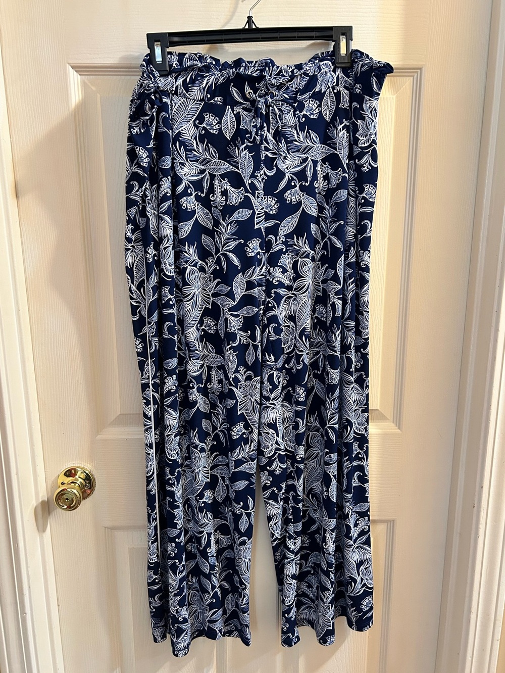 Rafaella Navy and White Floral Wide-Leg Palazzo Pants